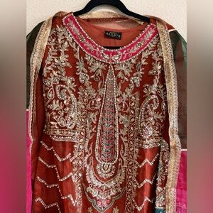 Vibrant  Embroidered Three Piece Pakistani Dress. New